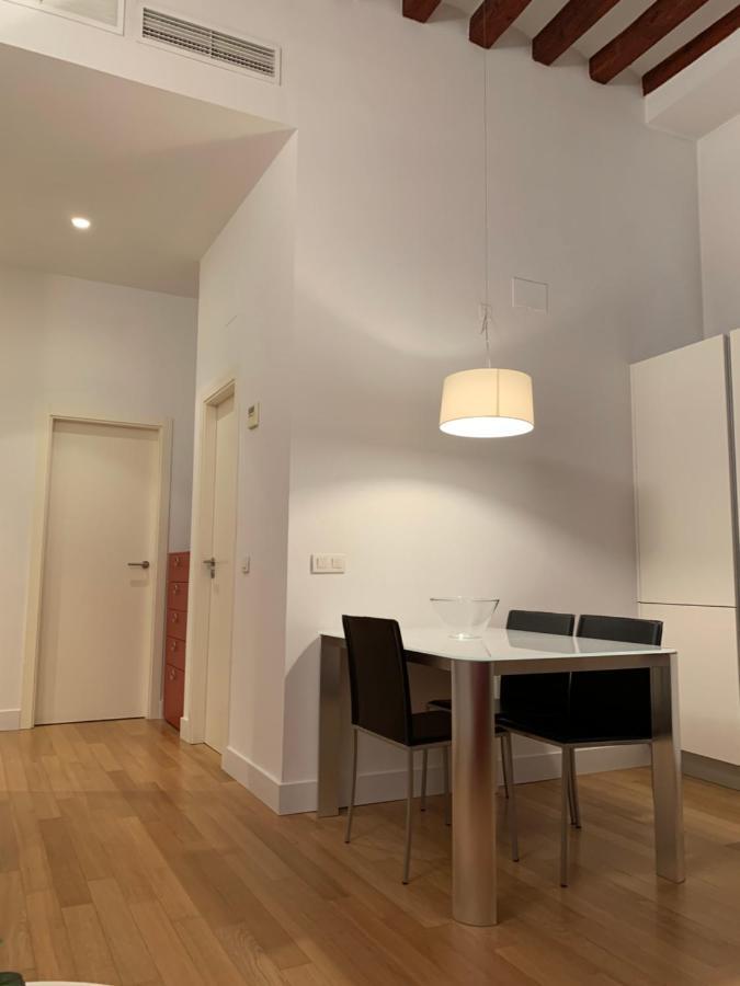 Apartamentos Alicante Centro By Renthas المظهر الخارجي الصورة